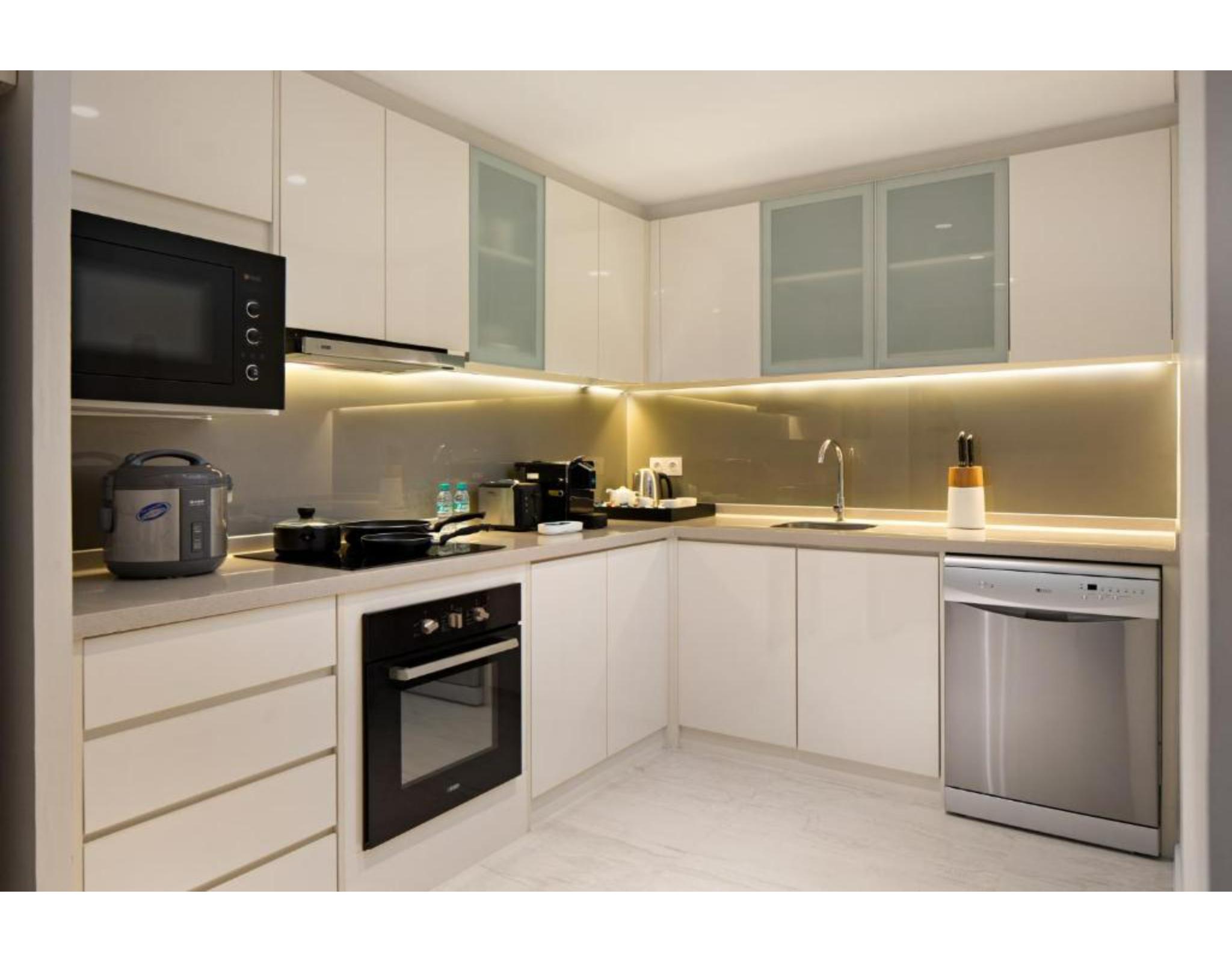 โอ๊ควูด โฮเต็ล แอนด์ เรสซิเดนซ์ ซูราบายา Aparthotel สุราบายา ภายนอก รูปภาพ