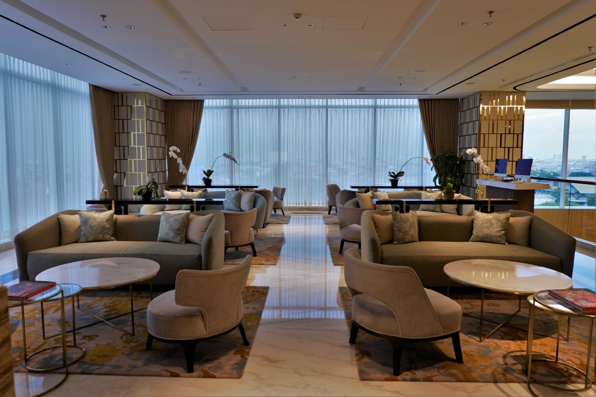 โอ๊ควูด โฮเต็ล แอนด์ เรสซิเดนซ์ ซูราบายา Aparthotel สุราบายา ภายนอก รูปภาพ