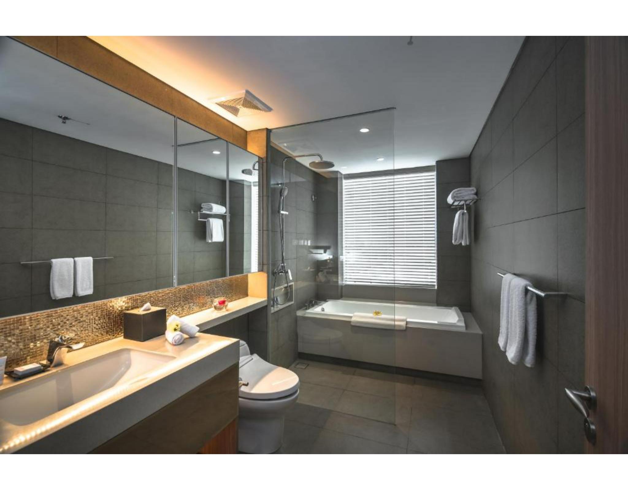 โอ๊ควูด โฮเต็ล แอนด์ เรสซิเดนซ์ ซูราบายา Aparthotel สุราบายา ภายนอก รูปภาพ