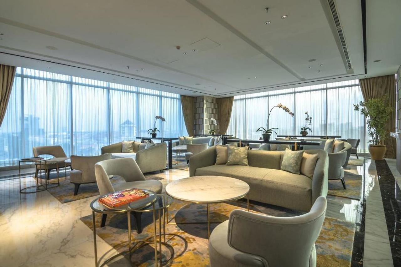 โอ๊ควูด โฮเต็ล แอนด์ เรสซิเดนซ์ ซูราบายา Aparthotel สุราบายา ภายนอก รูปภาพ