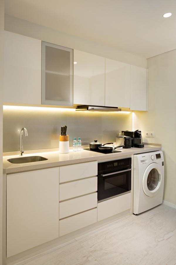 โอ๊ควูด โฮเต็ล แอนด์ เรสซิเดนซ์ ซูราบายา Aparthotel สุราบายา ภายนอก รูปภาพ
